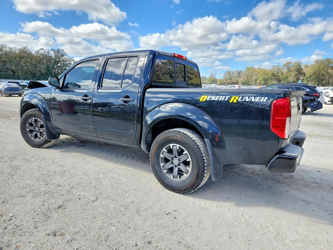 2018 NISSAN FRONTIER DESERT RUNNER photo 2