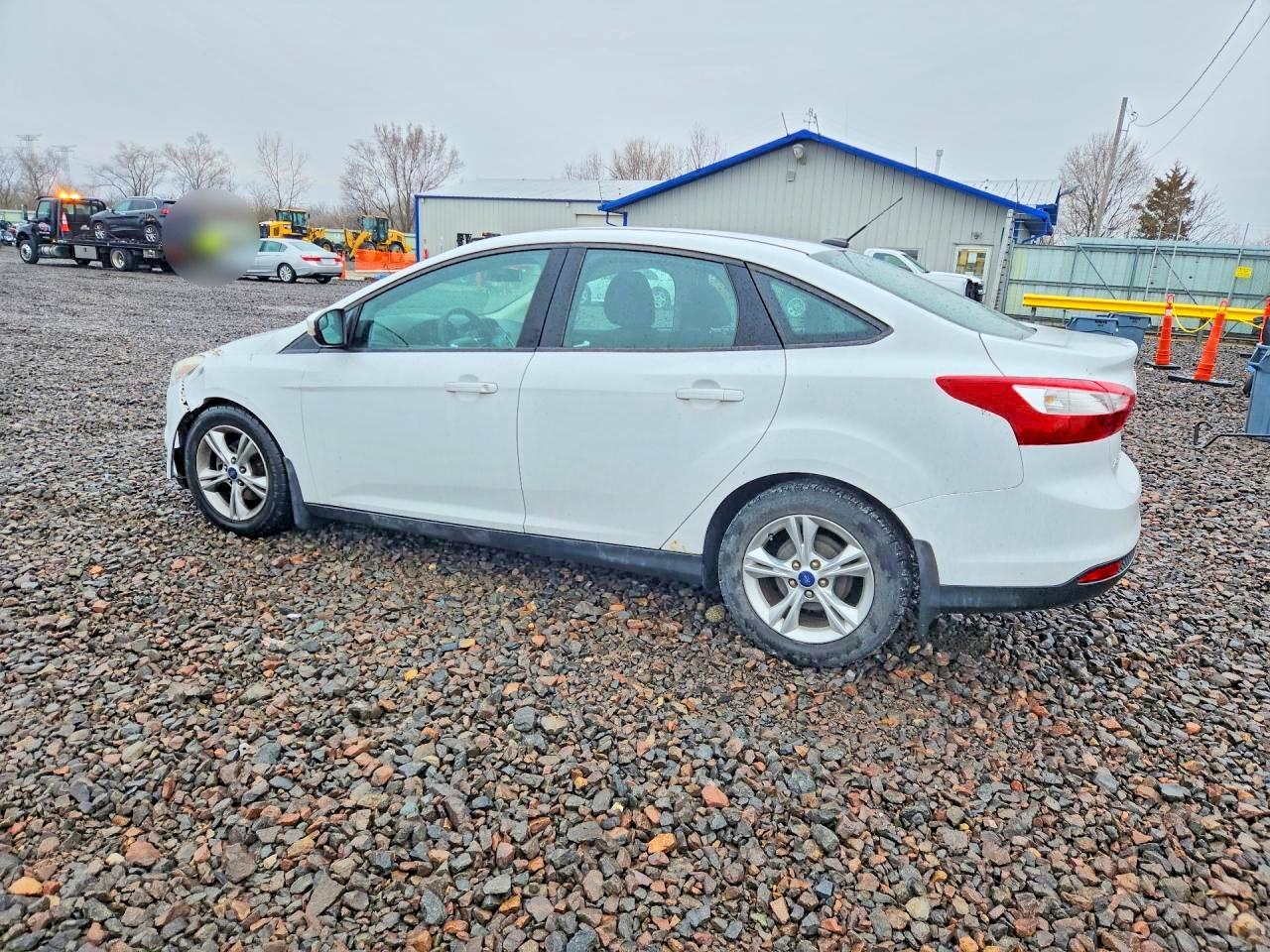 2014 FORD FOCUS SE photo 3