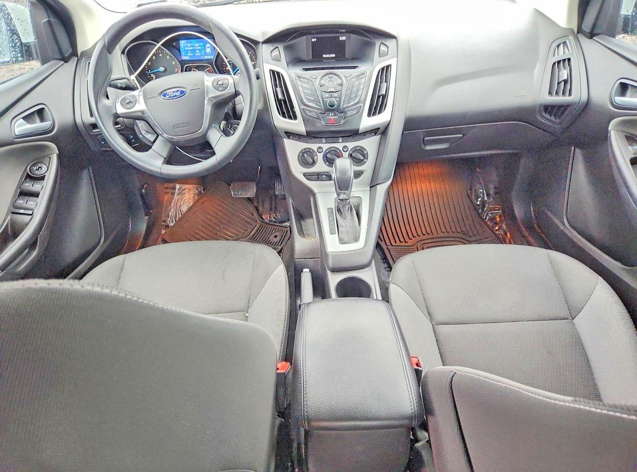 2014 FORD FOCUS SE photo 15