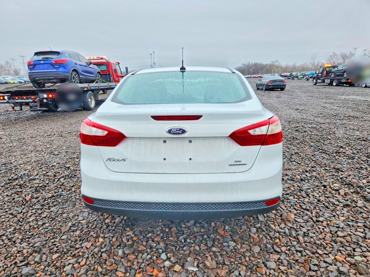 2014 FORD FOCUS SE photo 11