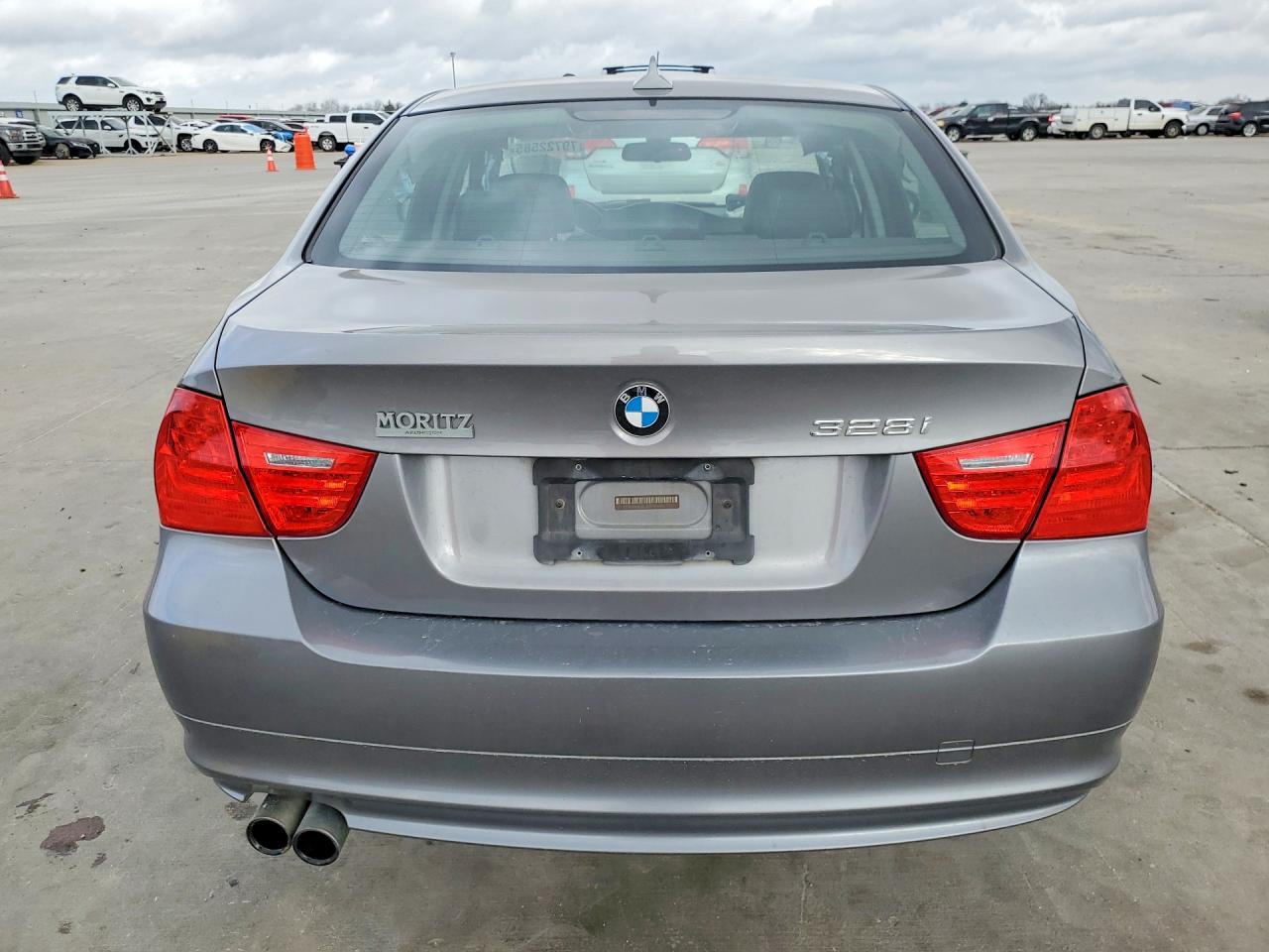2011 BMW 328 I photo 11