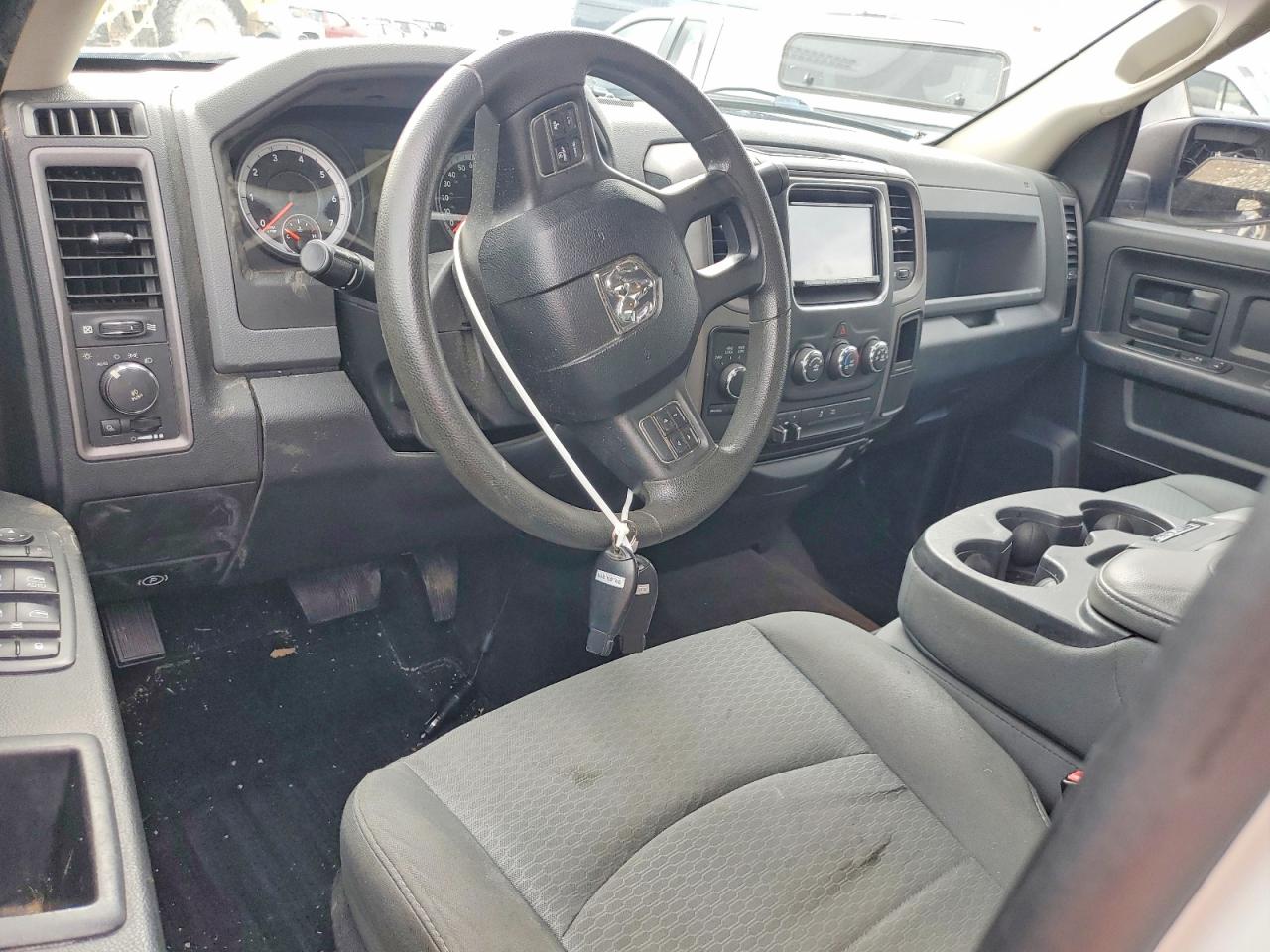 2013 RAM 1500 ST photo 8