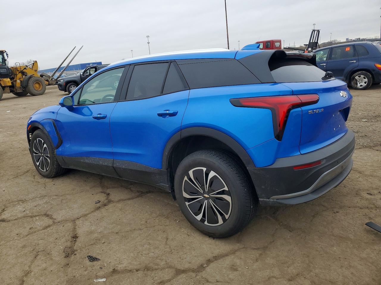 2025 CHEVROLET BLAZER LT photo 3
