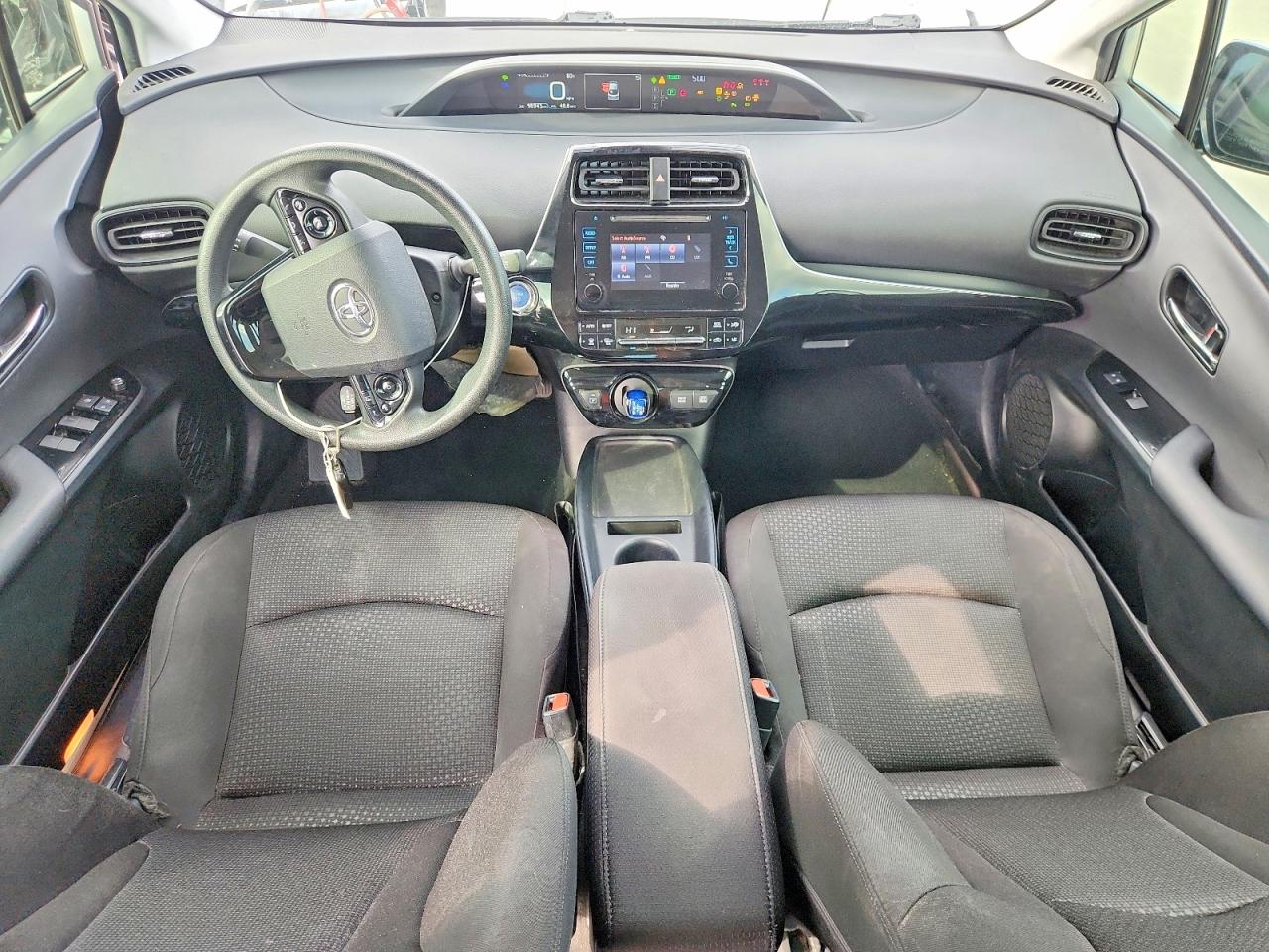 2019 TOYOTA PRIUS LE photo 8