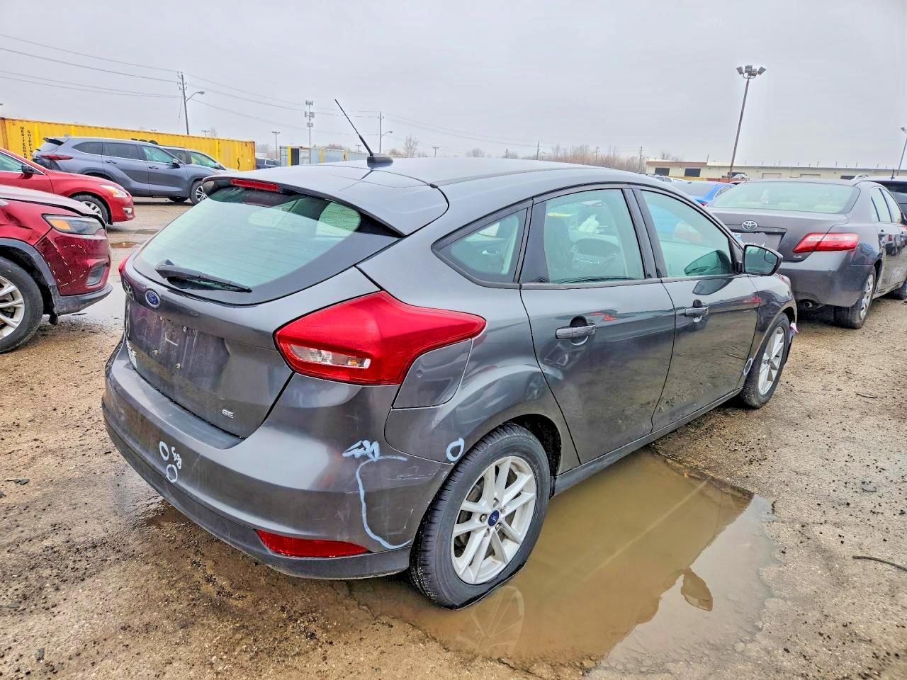 2018 FORD FOCUS SE photo 7