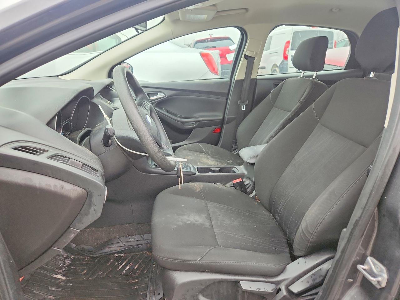 2018 FORD FOCUS SE photo 19