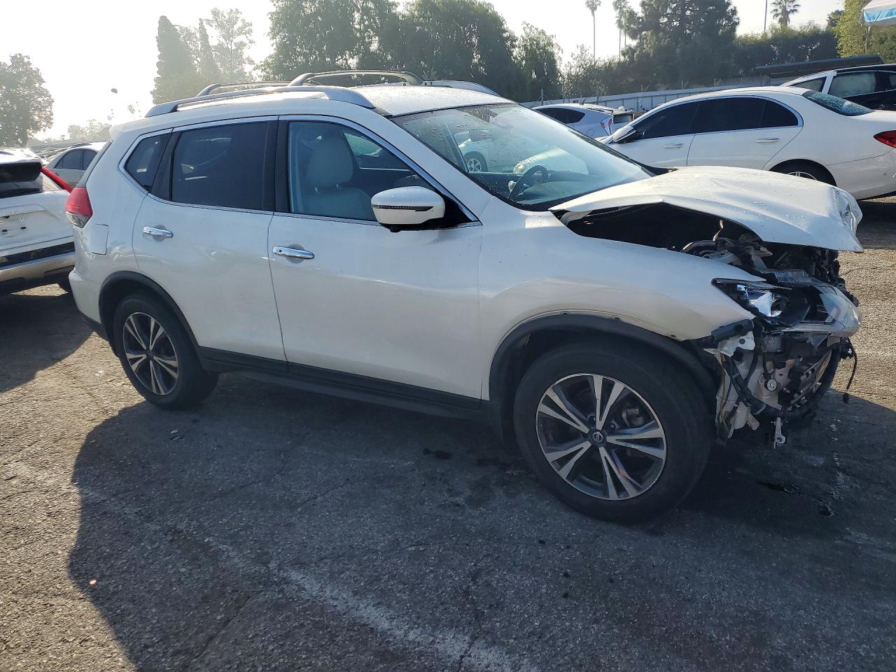 2020 NISSAN ROGUE SV photo 10
