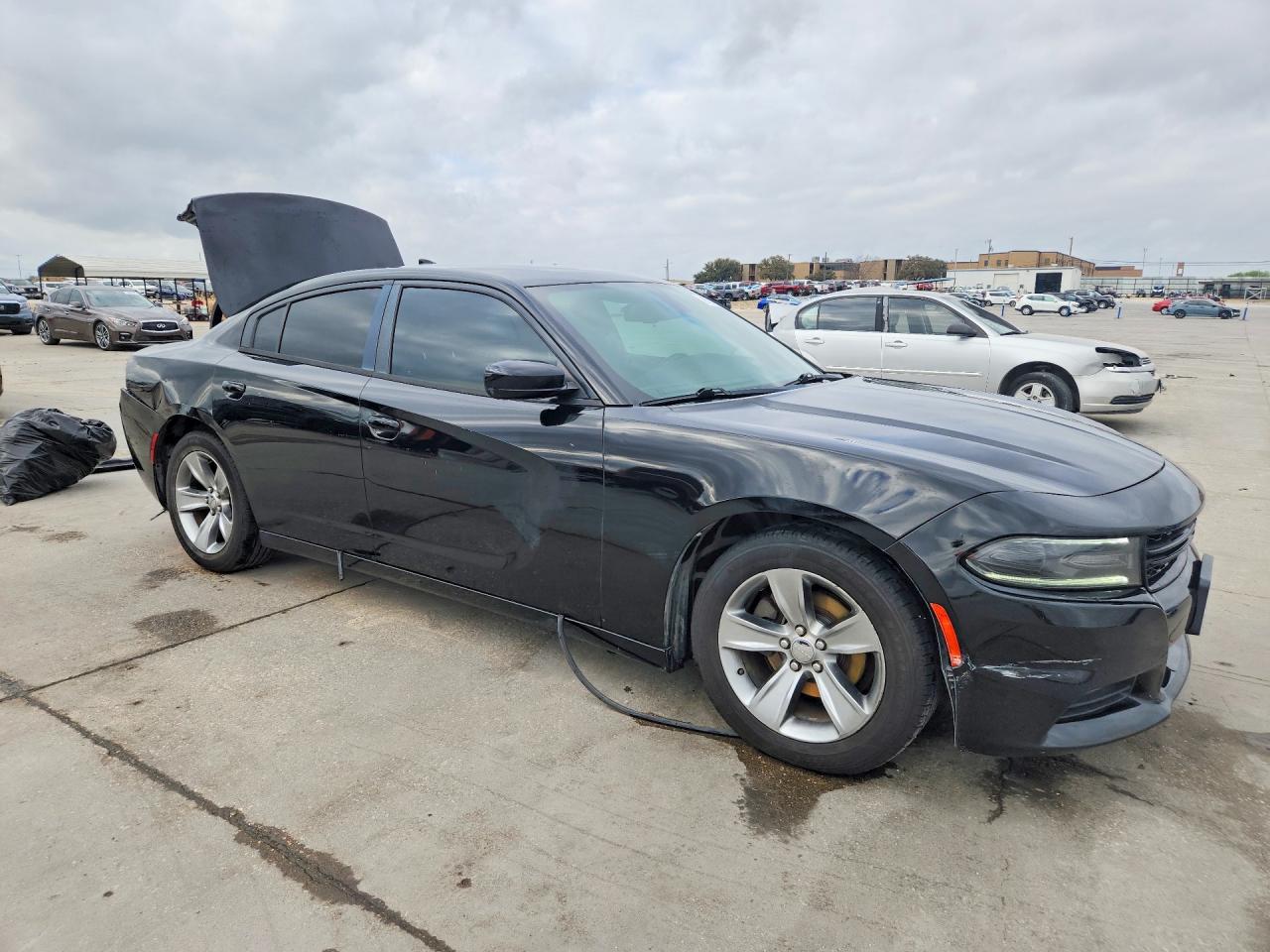 2016 DODGE CHARGER SXT photo 4