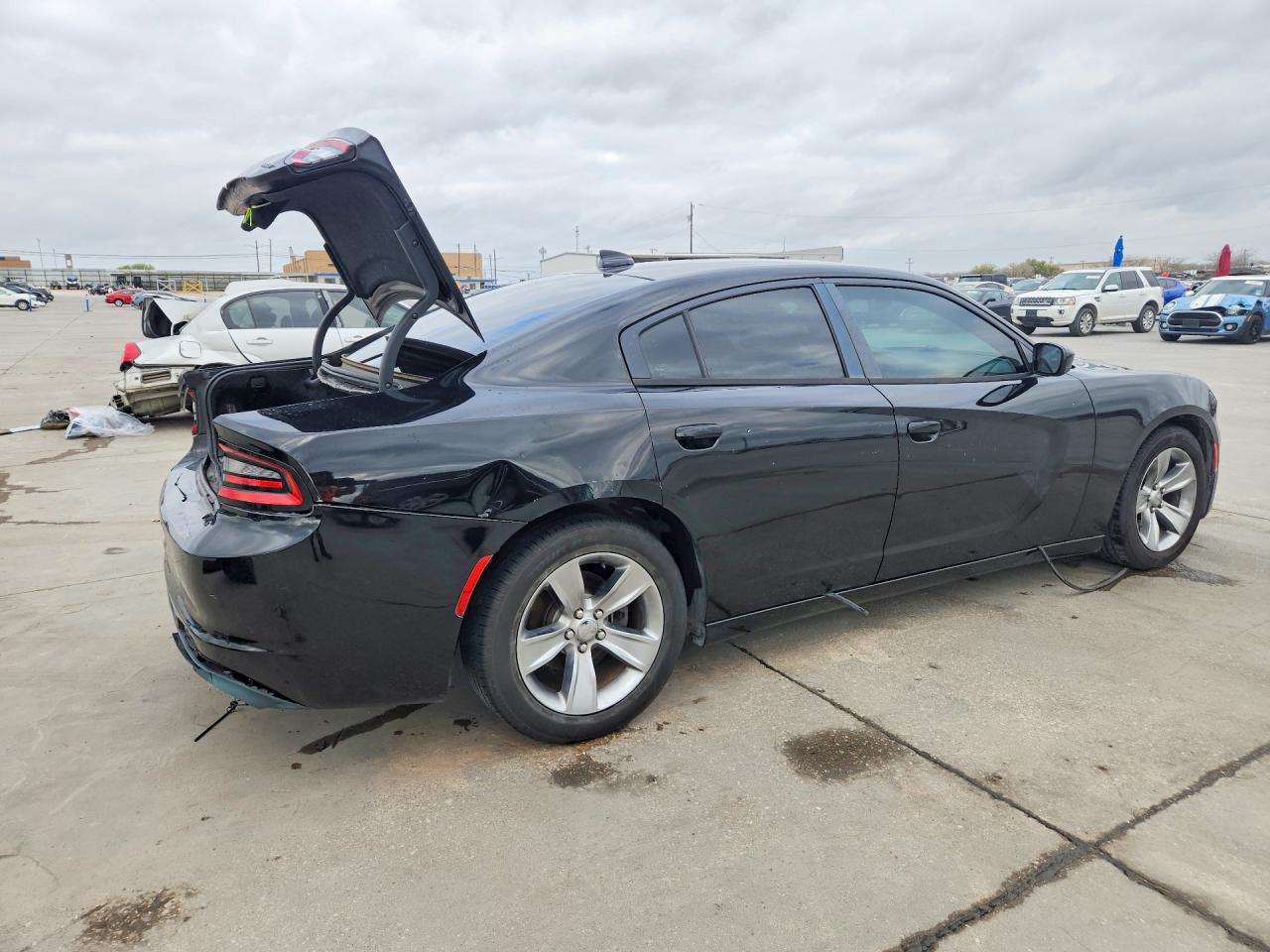 2016 DODGE CHARGER SXT photo 3