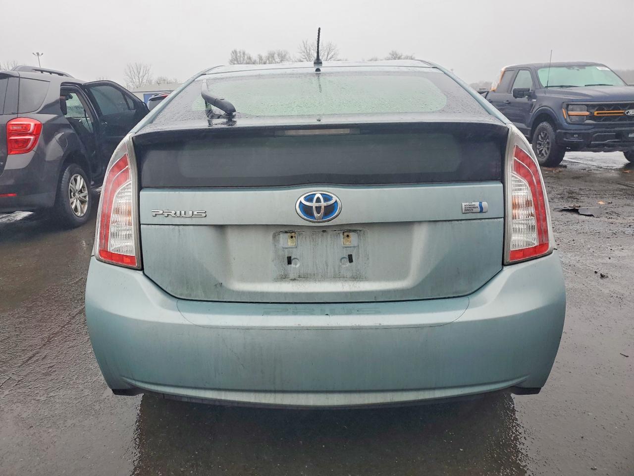 2013 TOYOTA PRIUS TWO photo 11