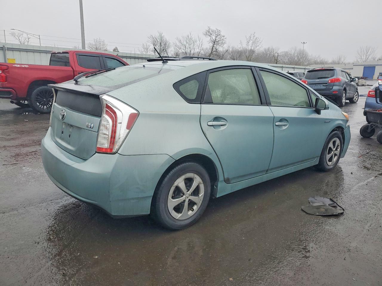 2013 TOYOTA PRIUS TWO photo 5