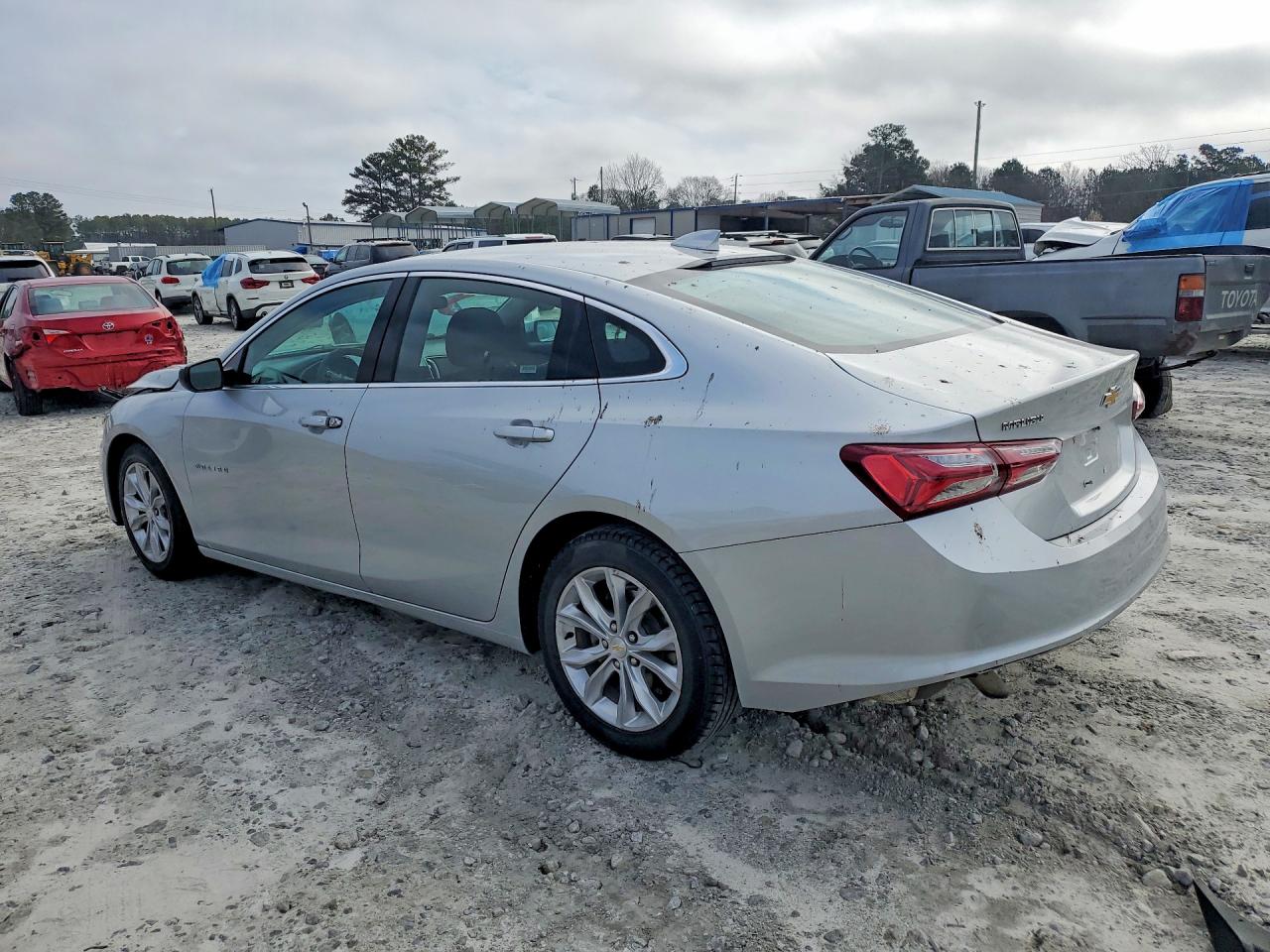 2022 CHEVROLET MALIBU LT photo 3