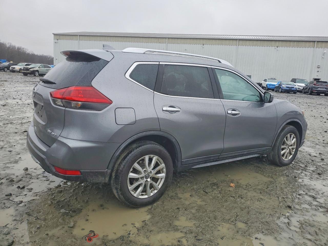 2018 NISSAN ROGUE SV photo 5