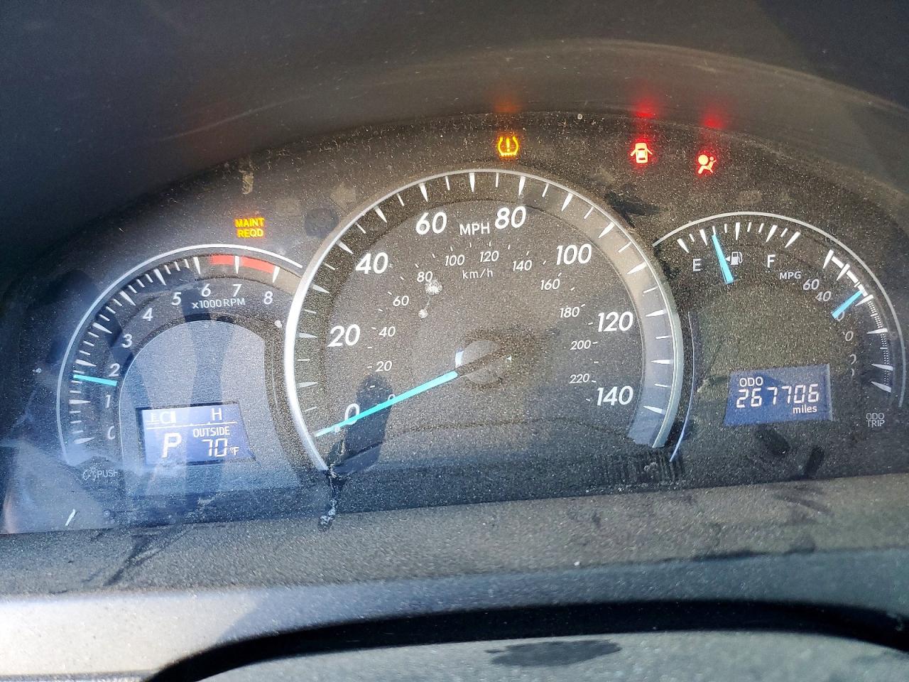 2012 TOYOTA CAMRY LE photo 17