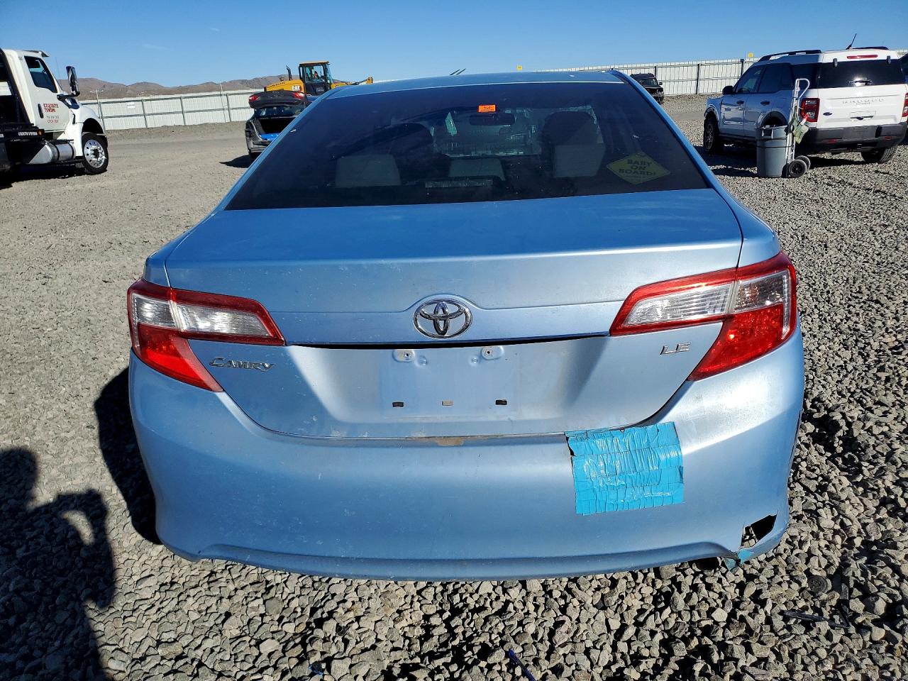2012 TOYOTA CAMRY LE photo 11