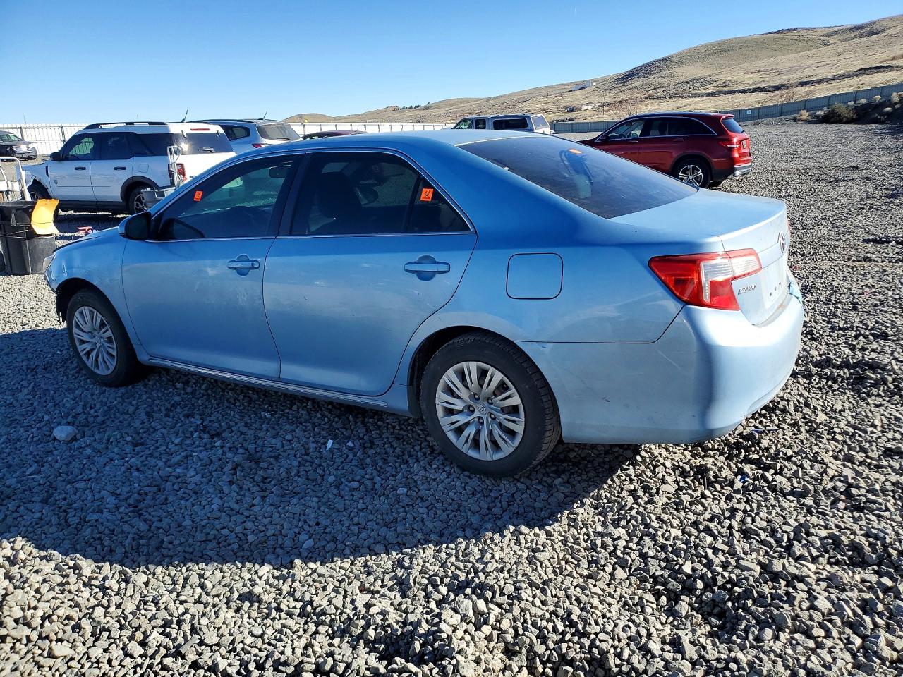 2012 TOYOTA CAMRY LE photo 3