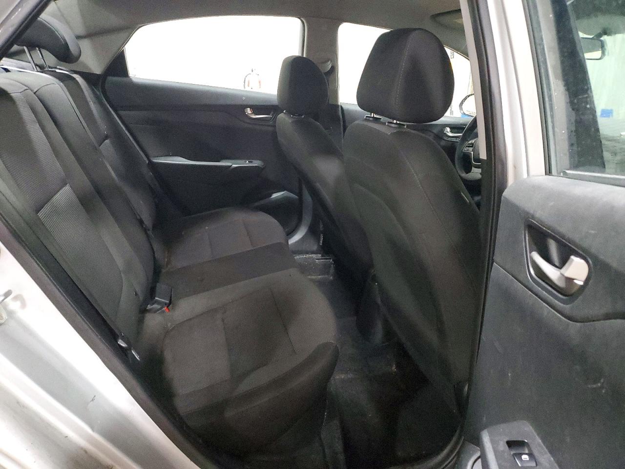 2019 HYUNDAI ACCENT SE photo 19
