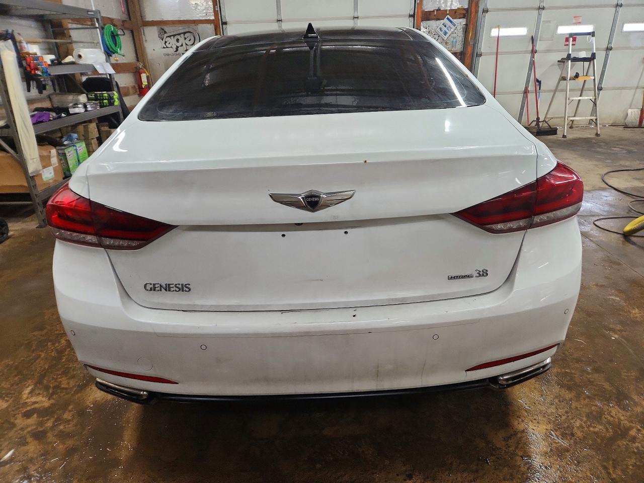 2015 HYUNDAI GENESIS 3.8L photo 16