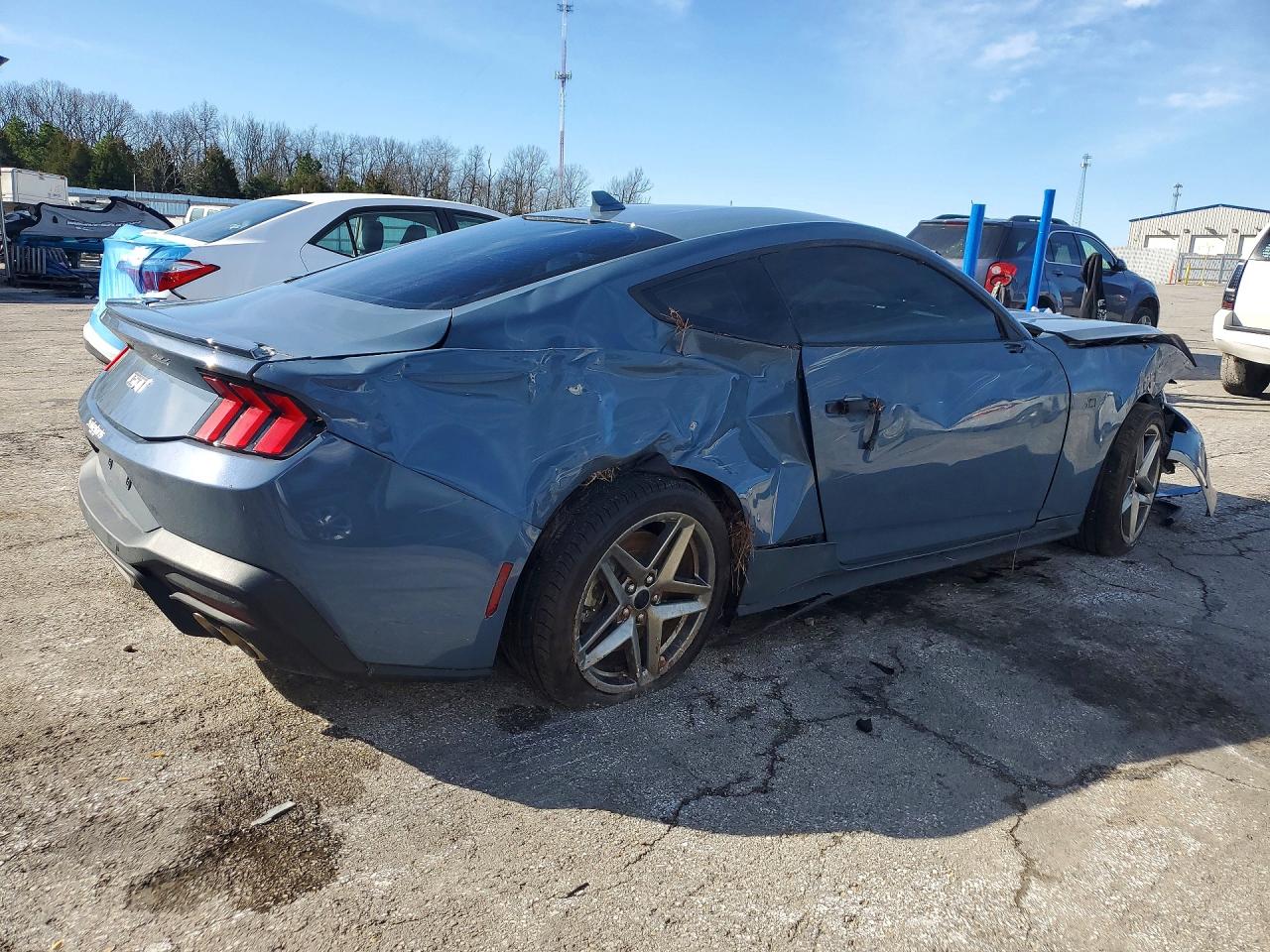 2025 FORD MUSTANG GT photo 3