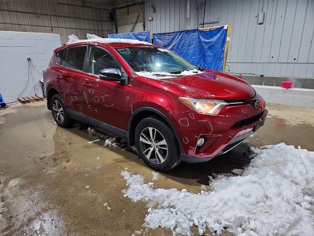 2018 TOYOTA RAV4 XLE photo 7