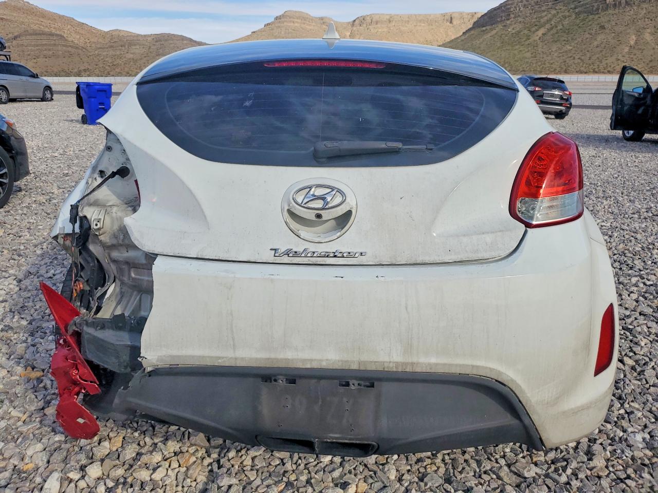 2014 HYUNDAI VELOSTER BASE photo 6