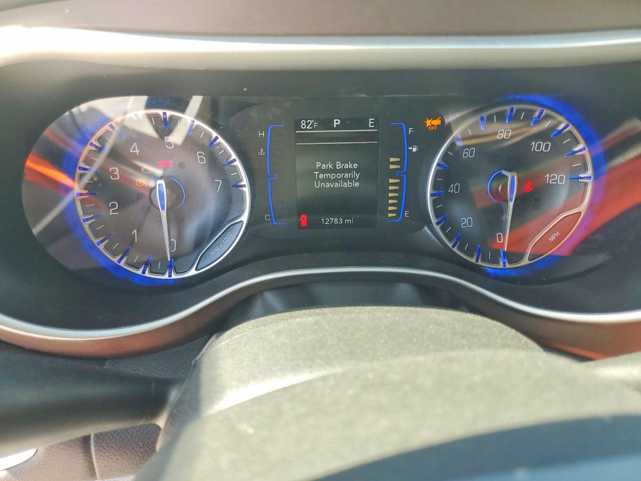 2024 CHRYSLER VOYAGER LX photo 17