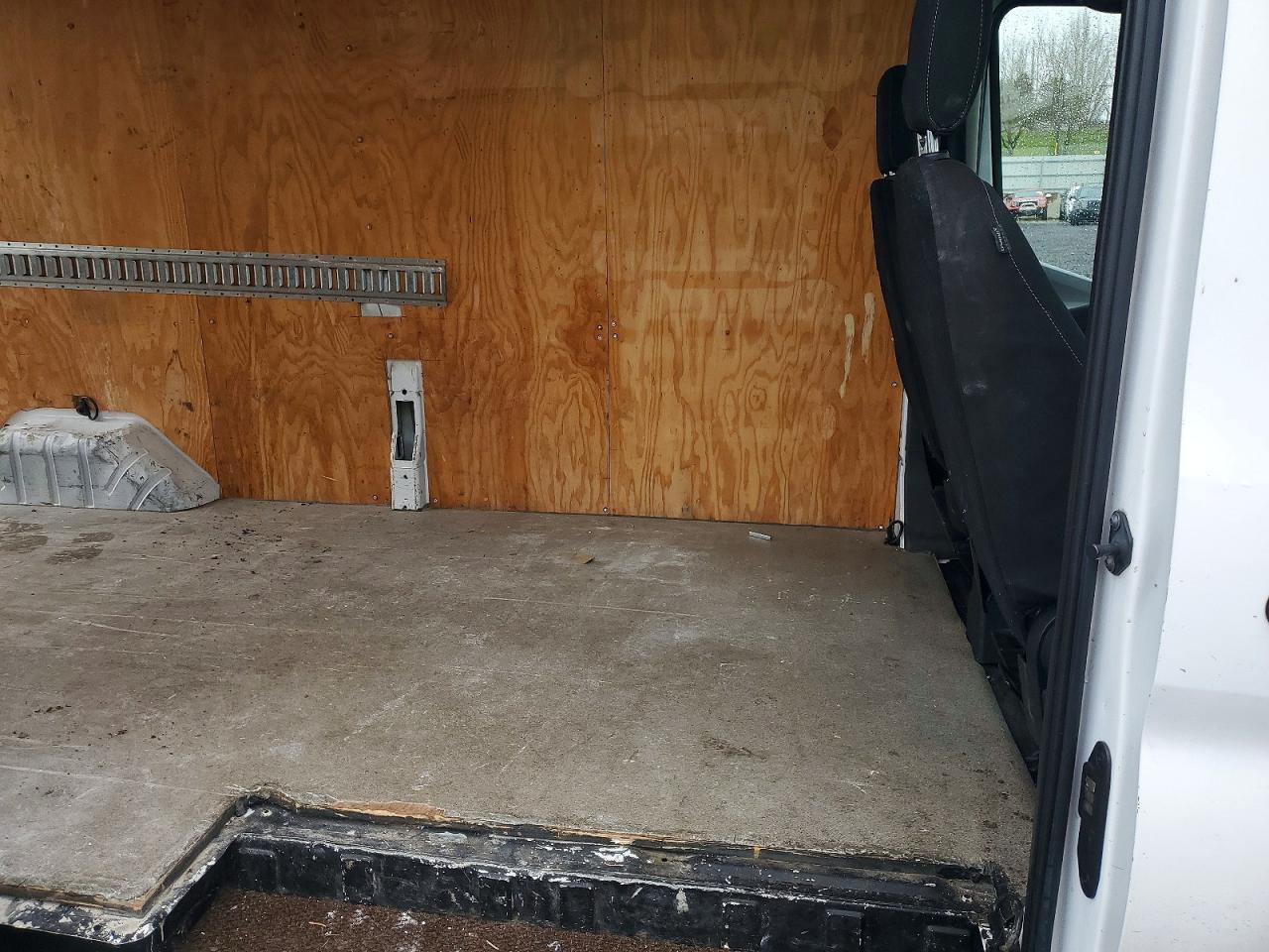 2020 FORD TRANSIT 250 MEDIUM ROOF DELIVERY VAN photo 11