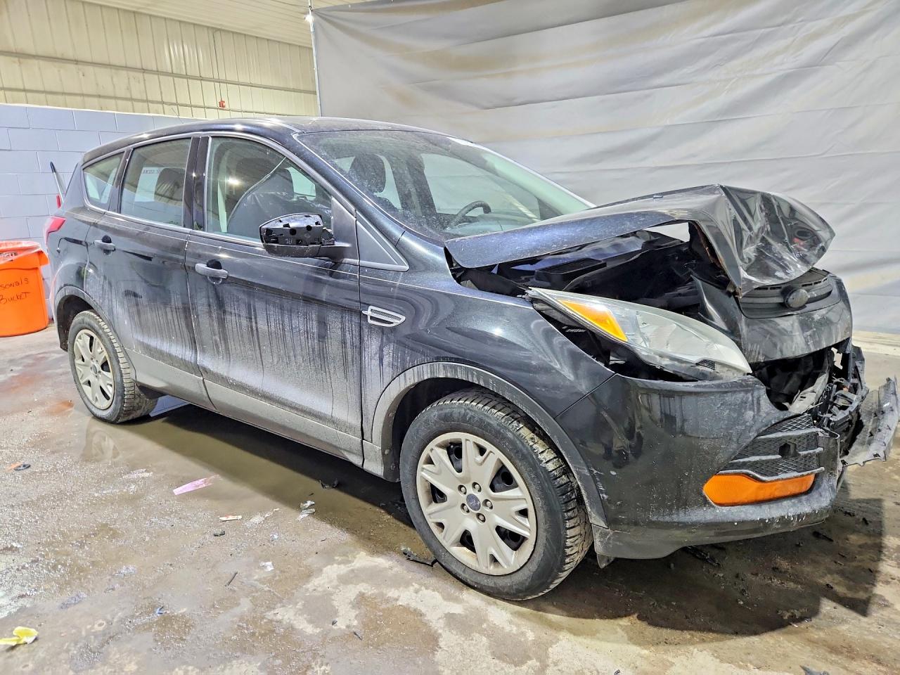 2014 FORD ESCAPE S photo 4