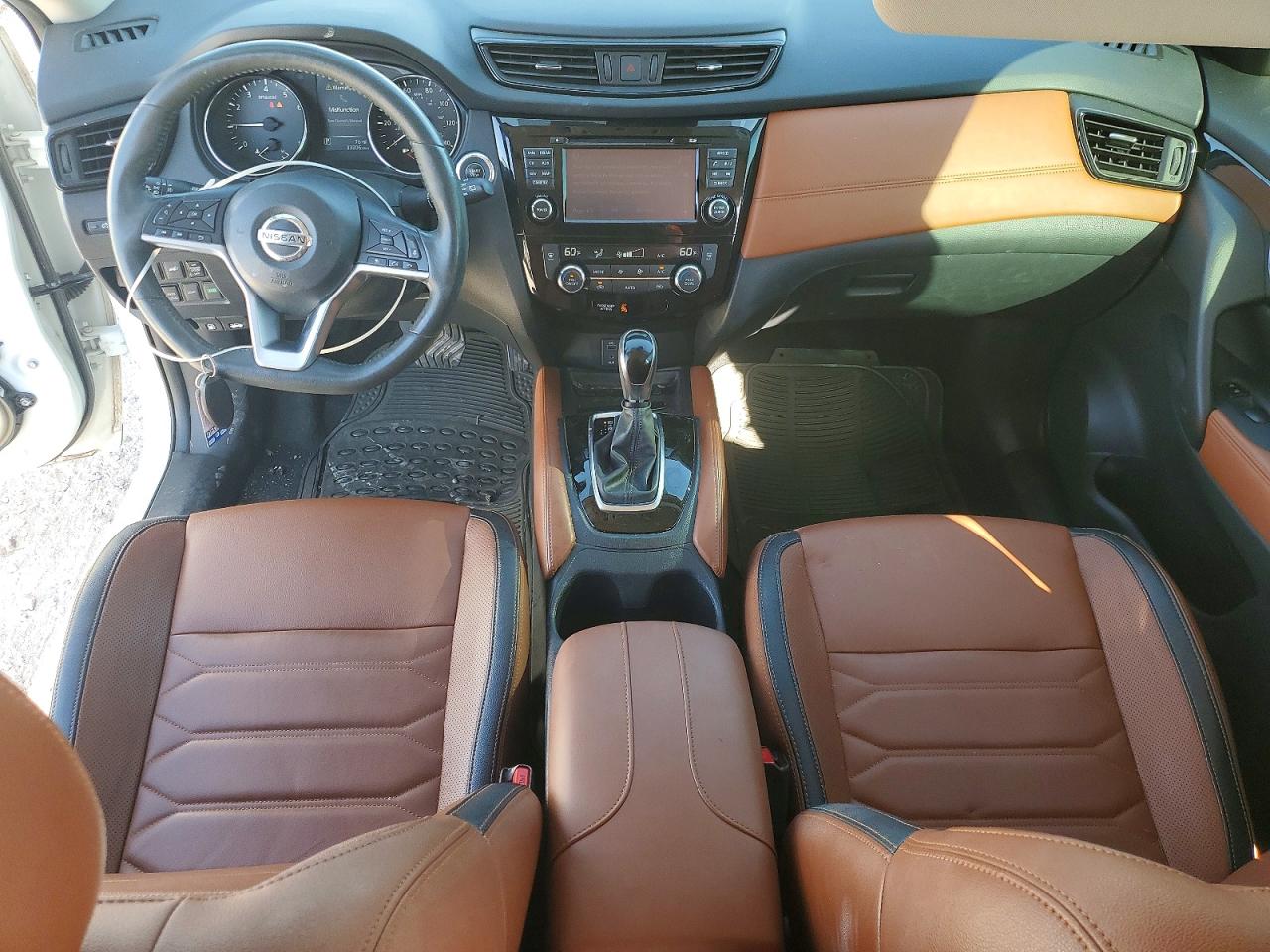 2017 NISSAN ROGUE SL photo 15
