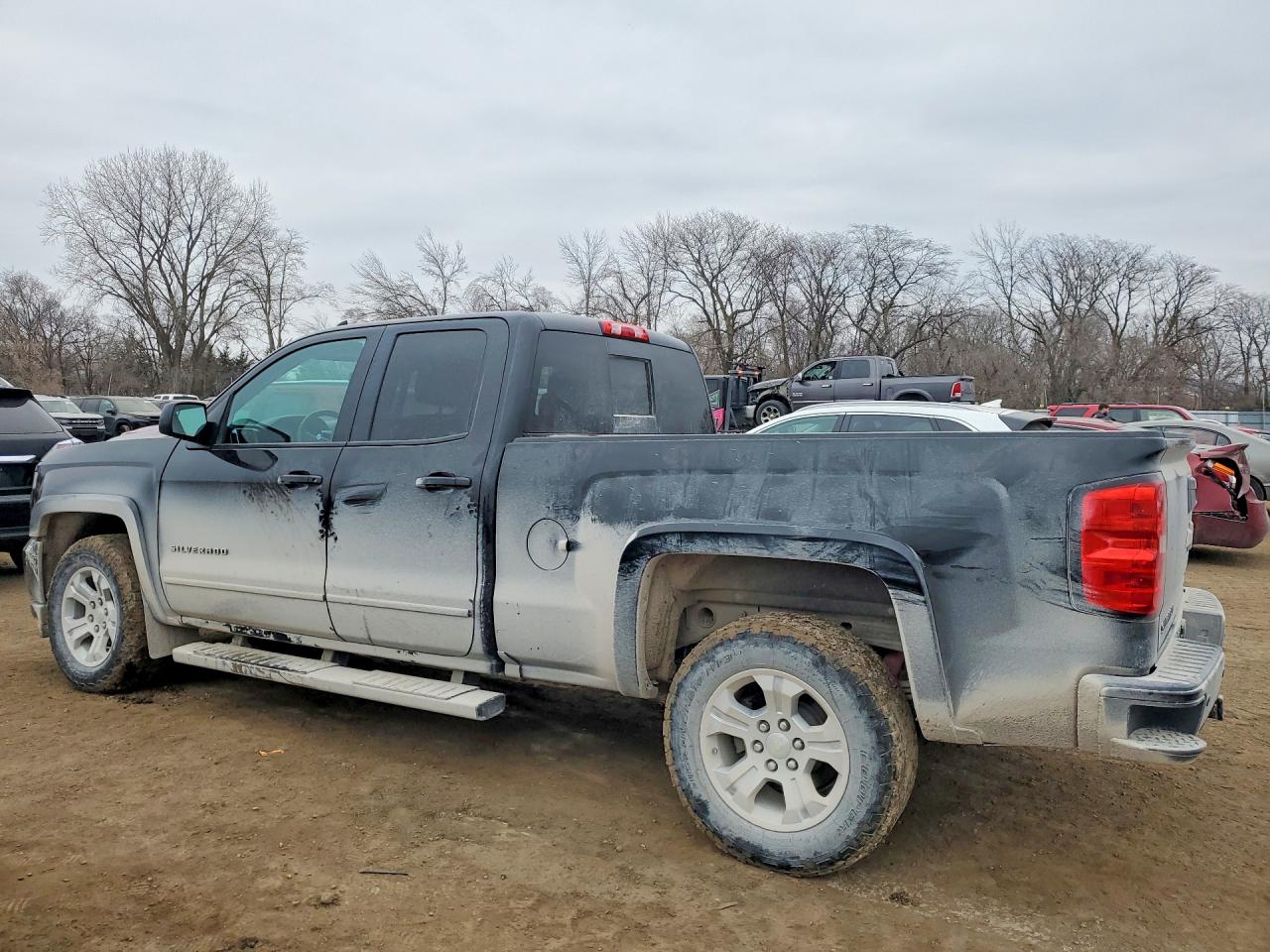2016 CHEVROLET SILVERADO K1500 LT photo 4