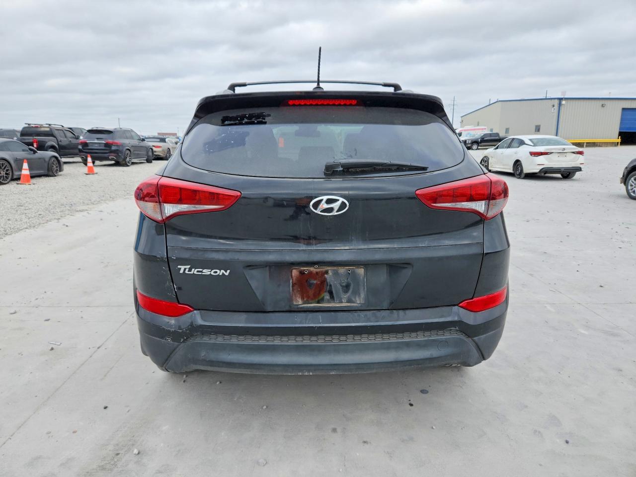 2016 HYUNDAI TUCSON SE photo 11