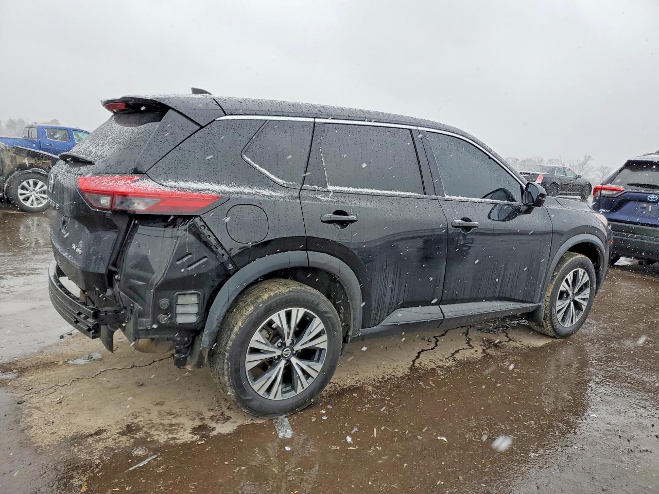 2021 NISSAN ROGUE SV photo 3