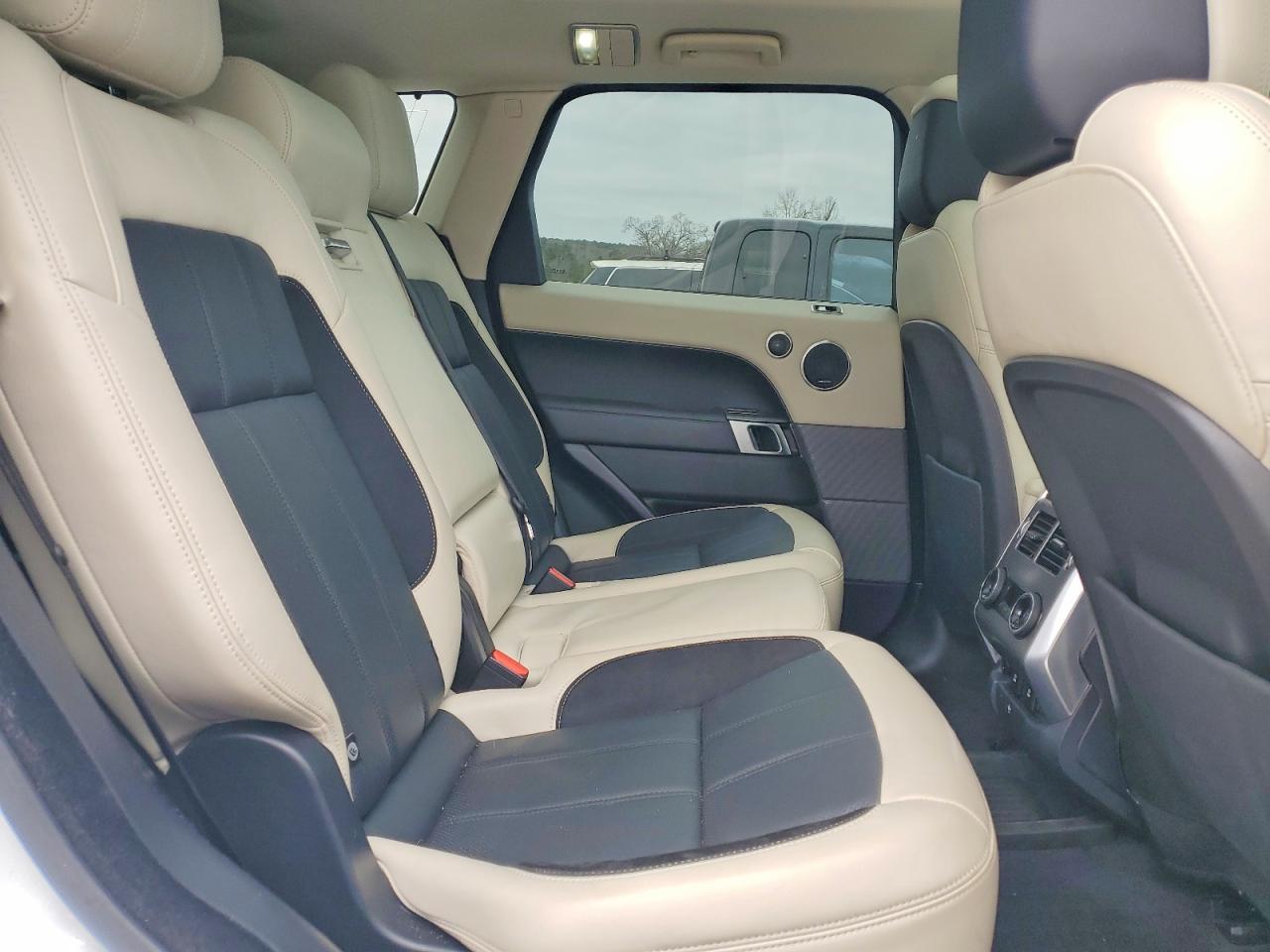 2021 LAND ROVER RANGE ROVER SPORT HST photo 31