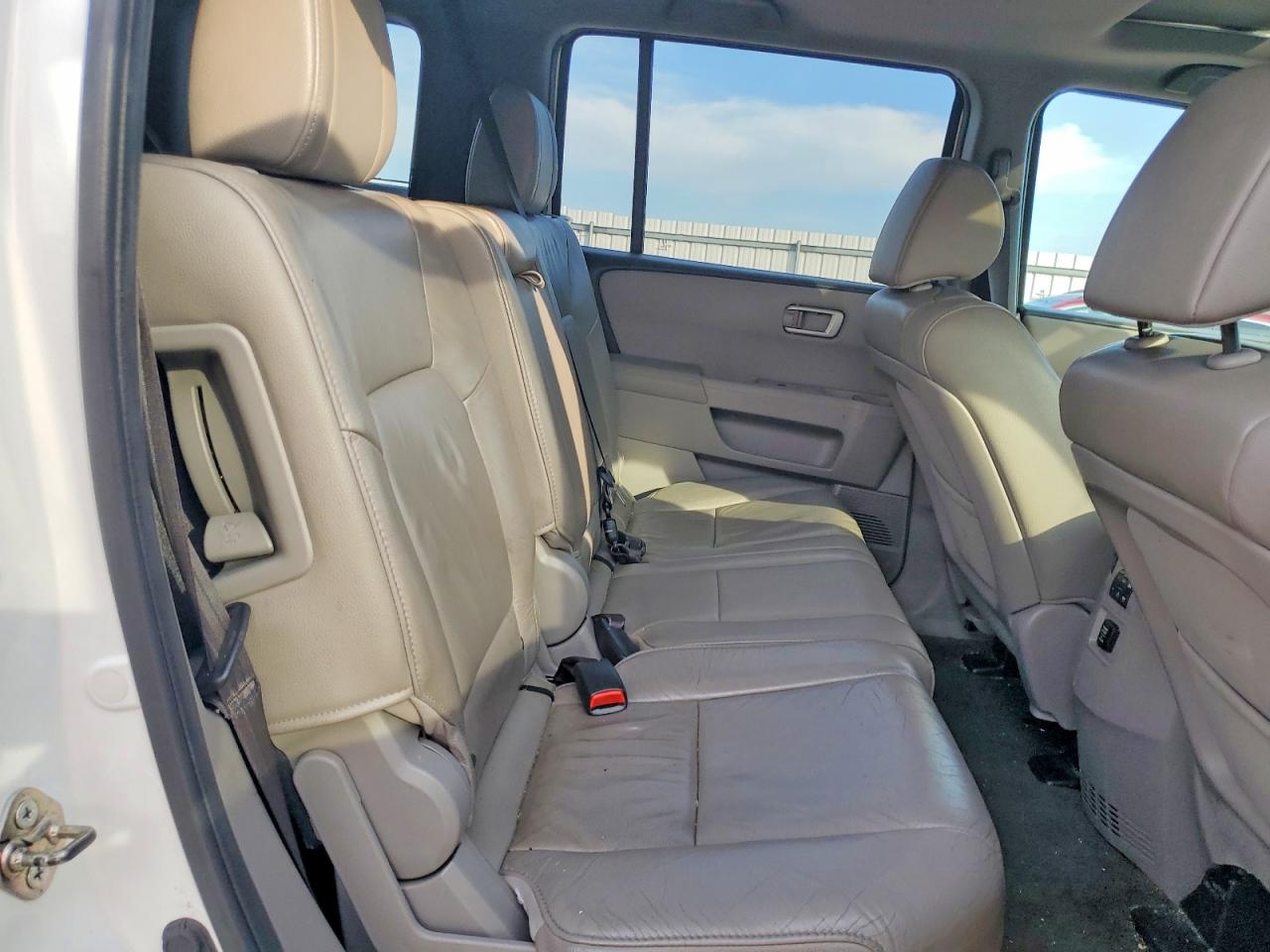 2015 HONDA PILOT EXL photo 21