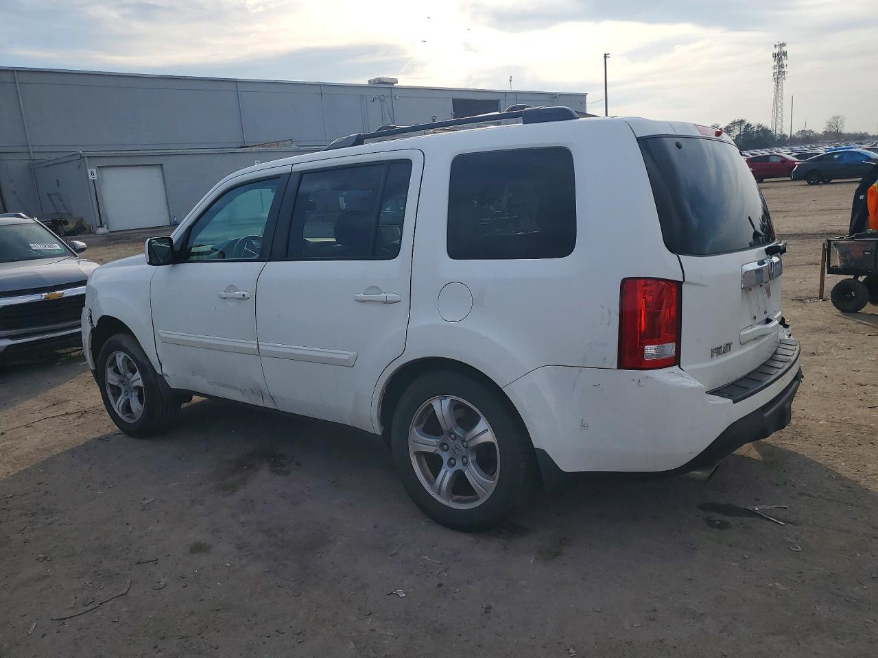 2015 HONDA PILOT EXL photo 3