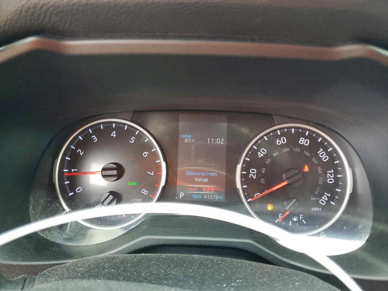 2021 TOYOTA RAV4 XLE photo 25