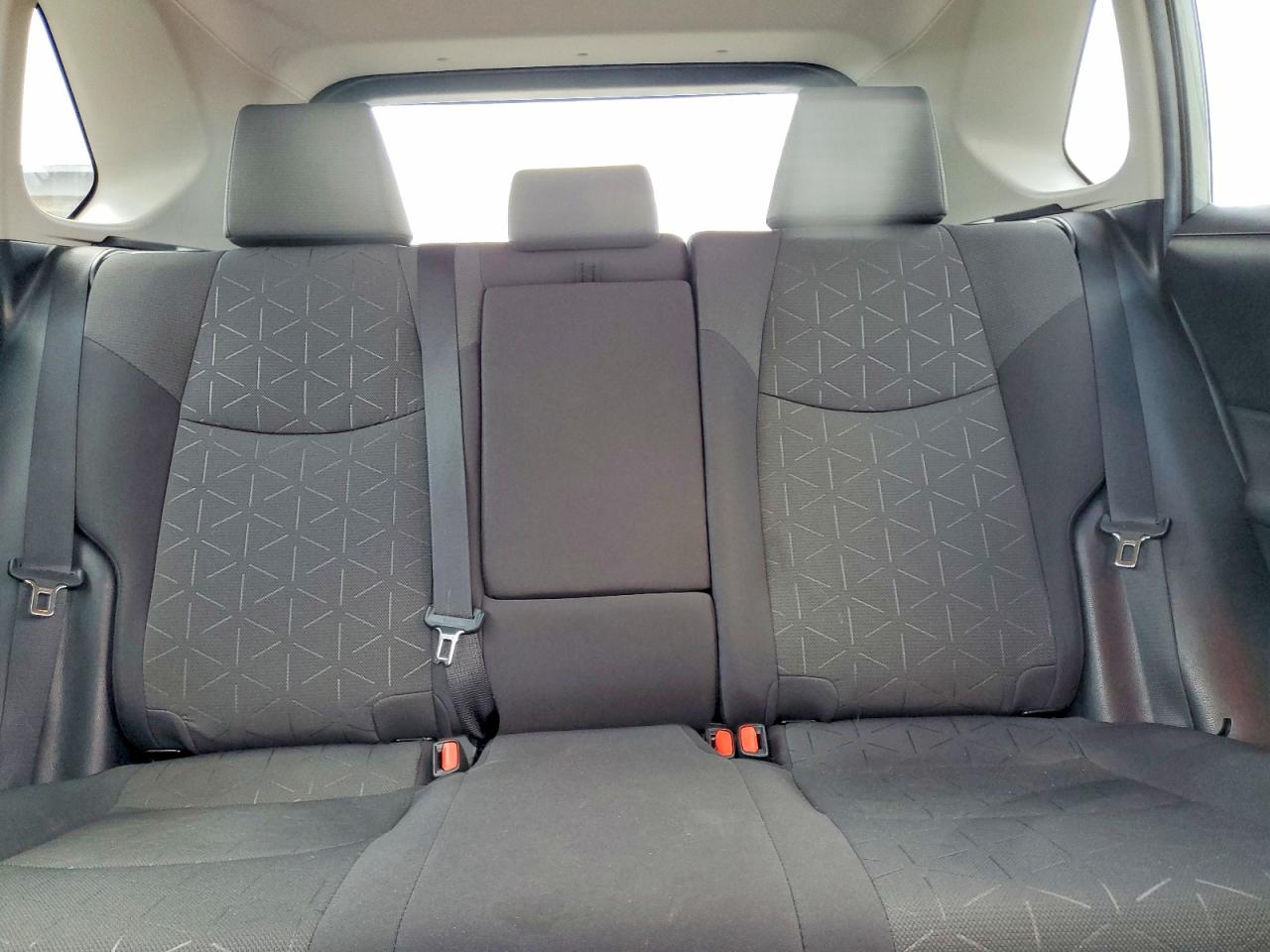 2021 TOYOTA RAV4 XLE photo 28