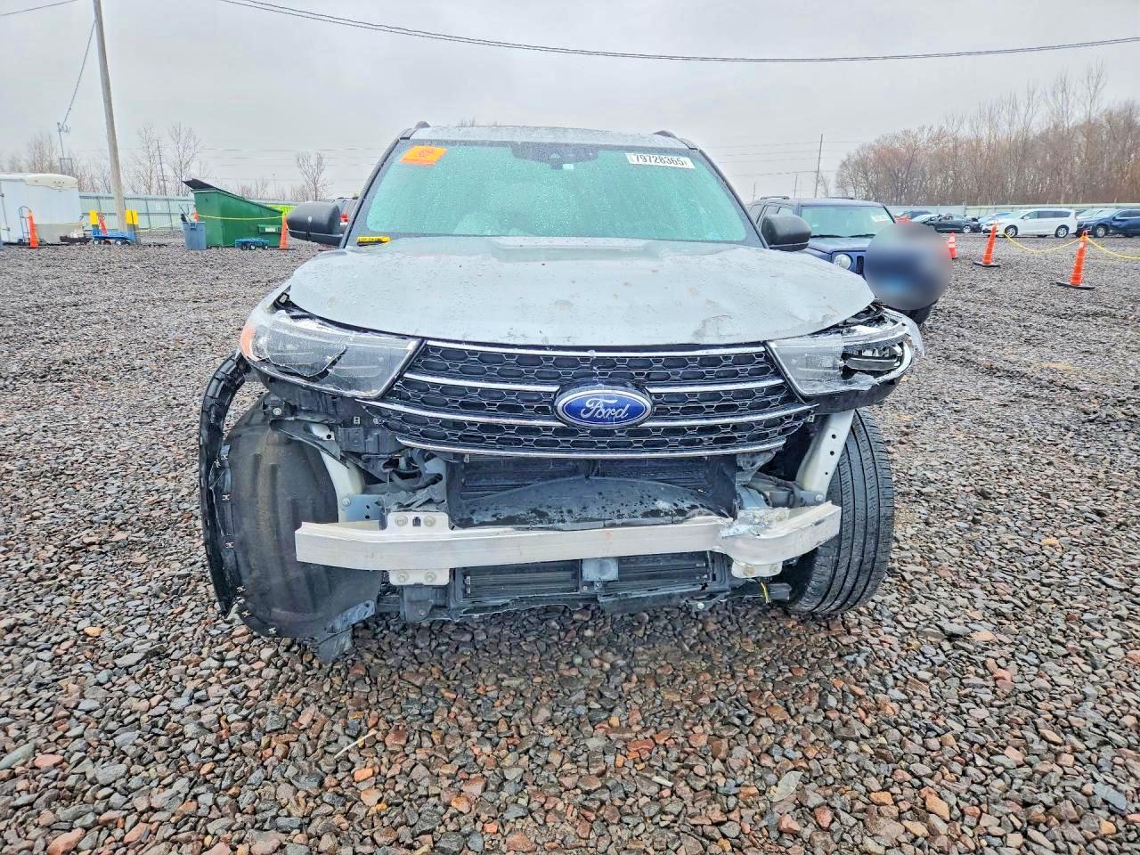 2021 FORD EXPLORER XLT photo 9