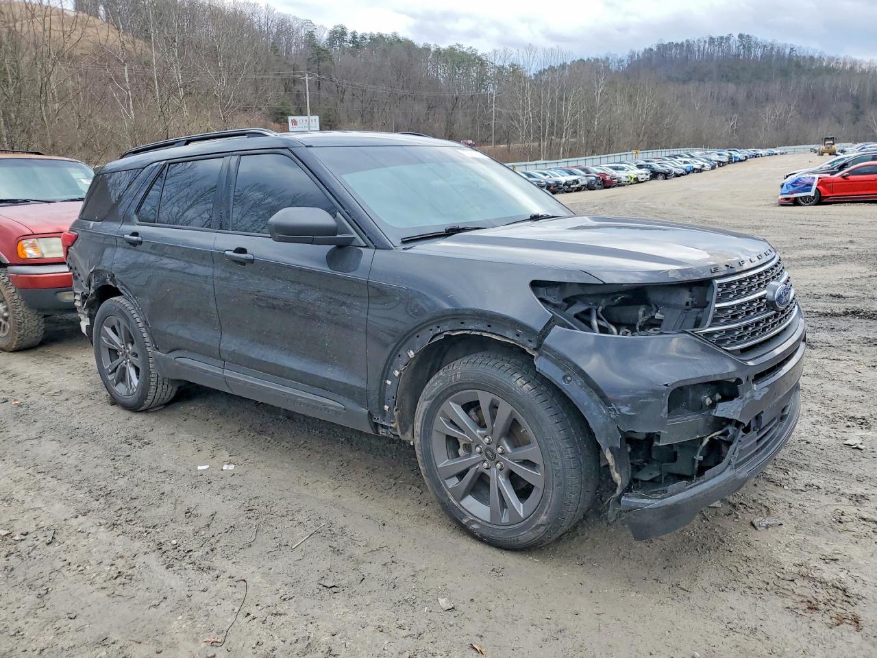 2021 FORD EXPLORER XLT photo 10
