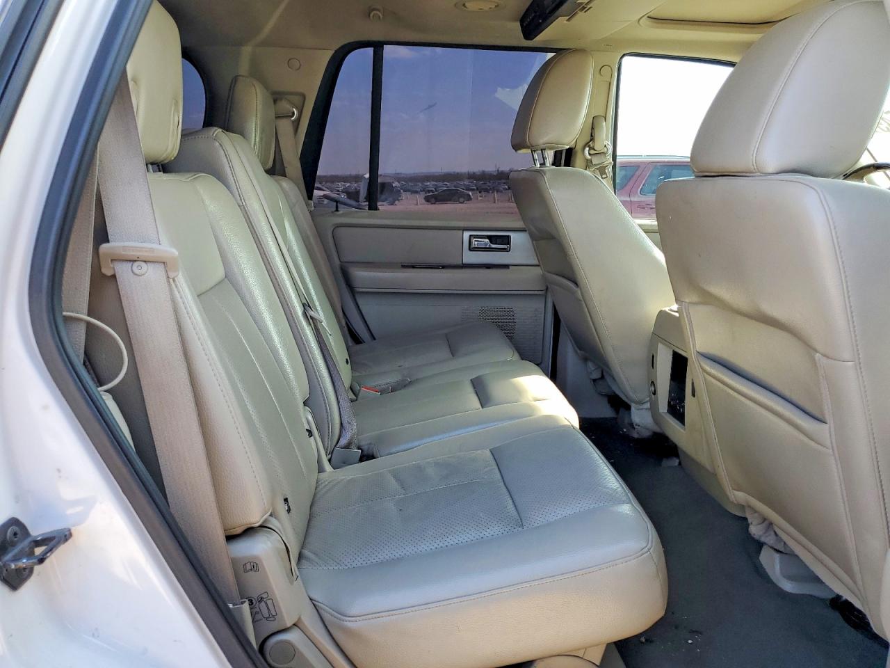 2010 FORD EXPEDITION LIMITED photo 28