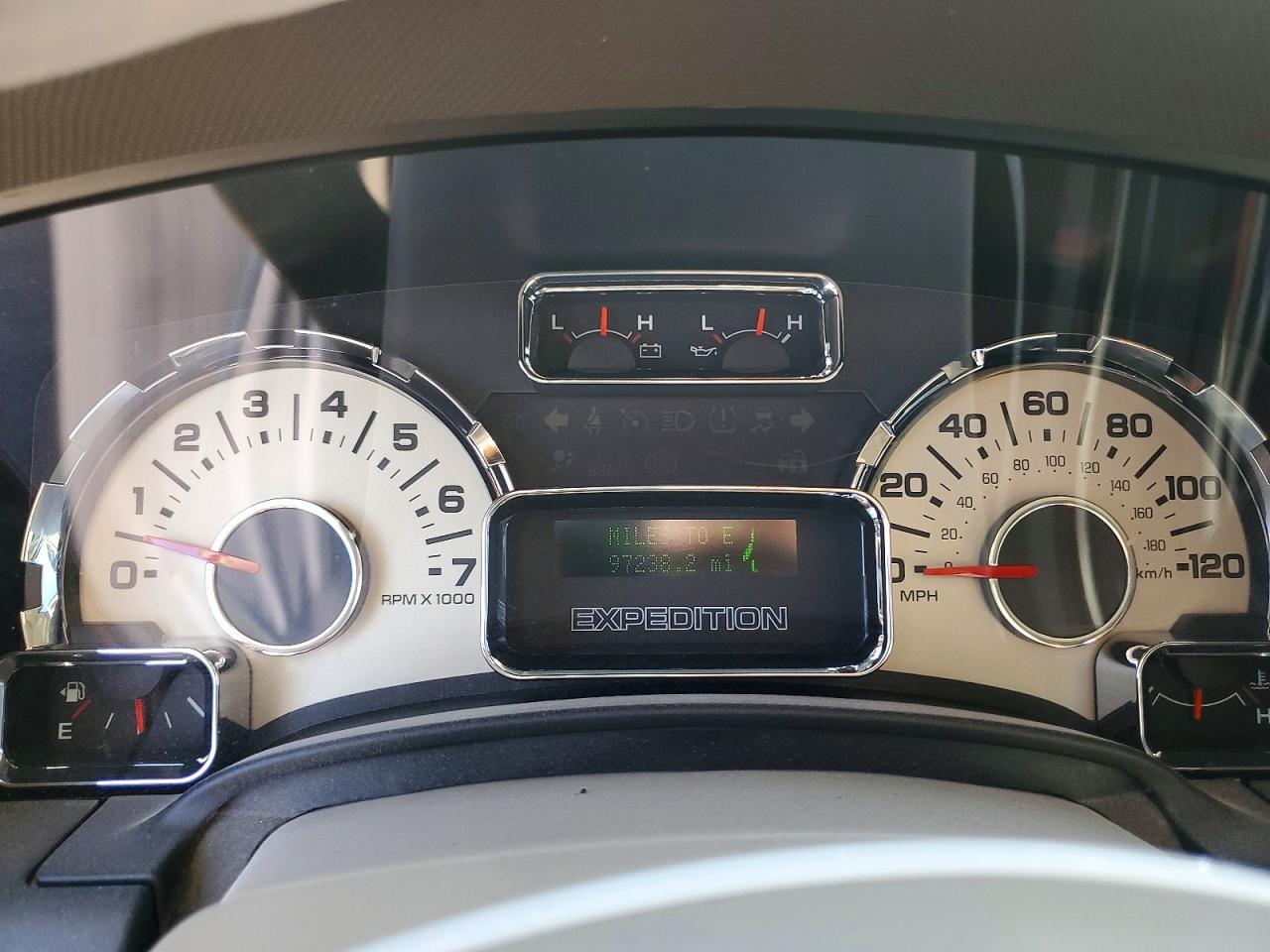 2010 FORD EXPEDITION LIMITED photo 25