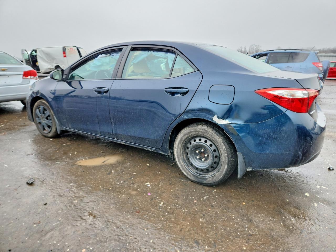 2017 TOYOTA COROLLA LE photo 3