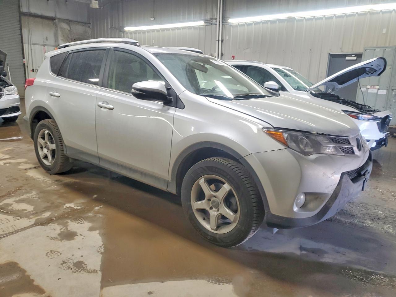 2013 TOYOTA RAV4 XLE photo 7