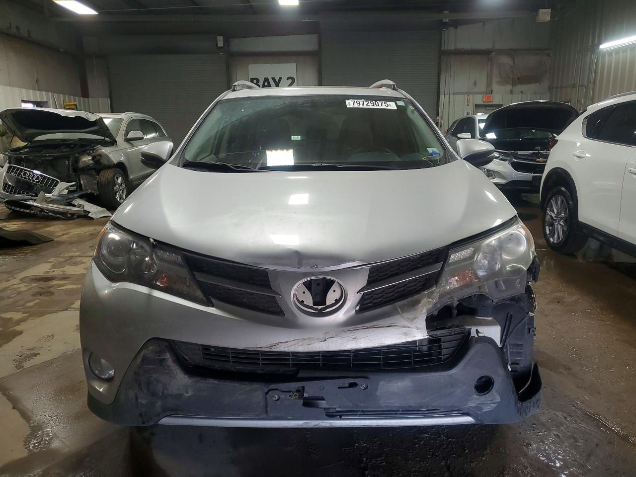 2013 TOYOTA RAV4 XLE photo 9