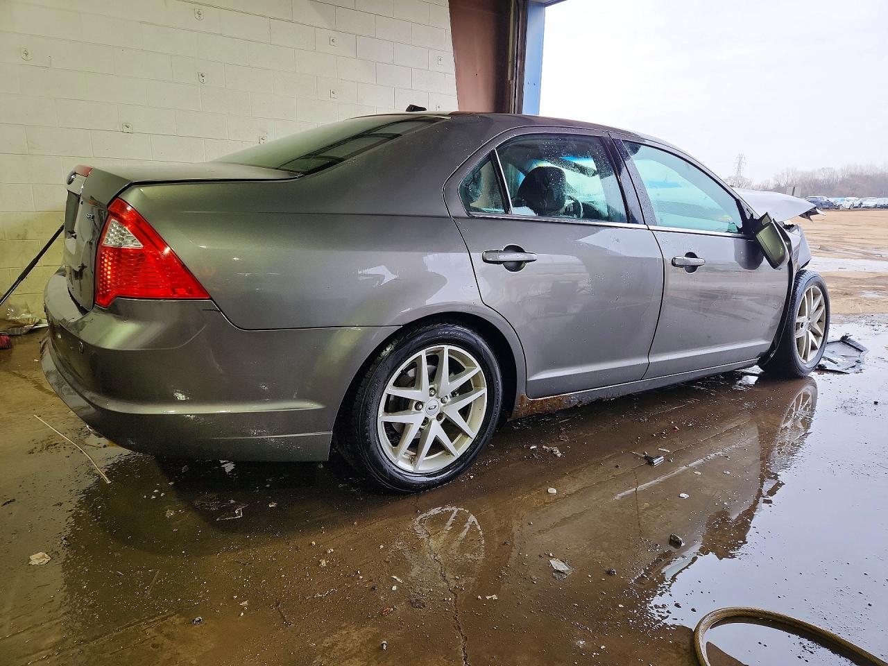2010 FORD FUSION SEL photo 5