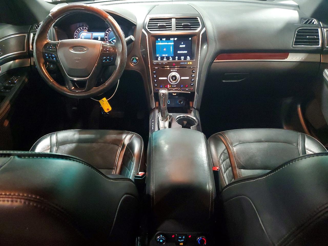 2017 FORD EXPLORER PLATINUM photo 8