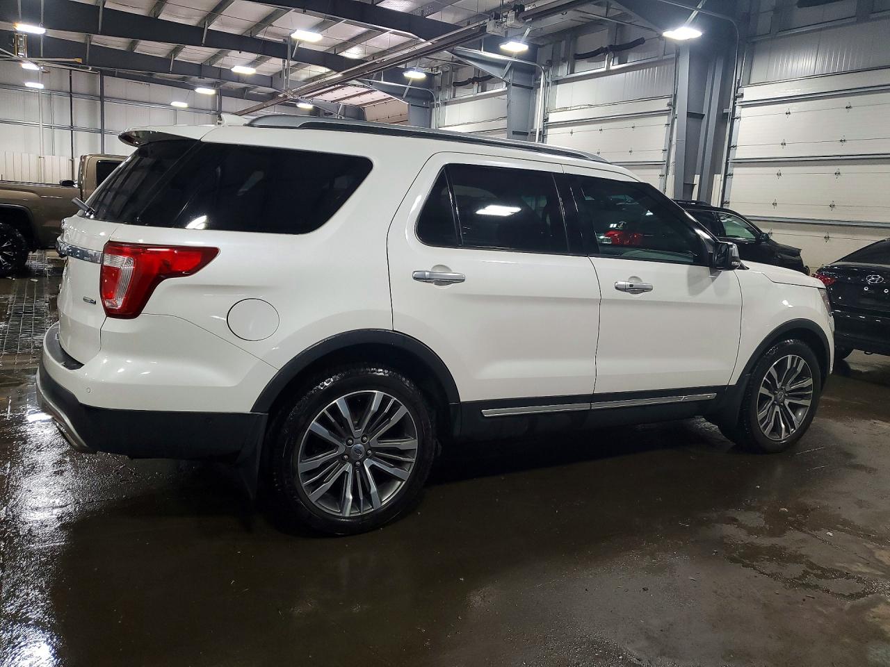 2017 FORD EXPLORER PLATINUM photo 3