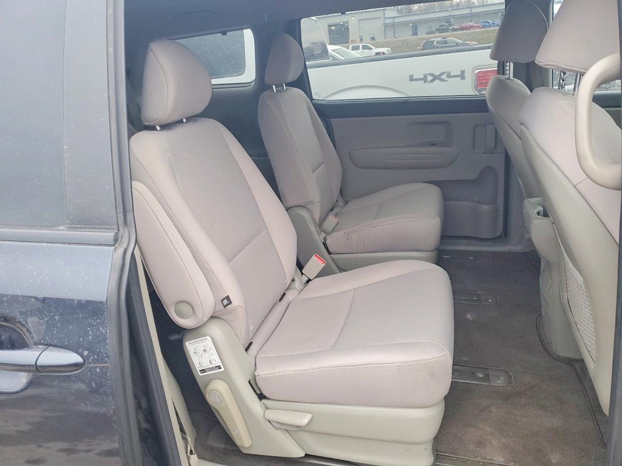 2016 KIA SEDONA LX photo 31