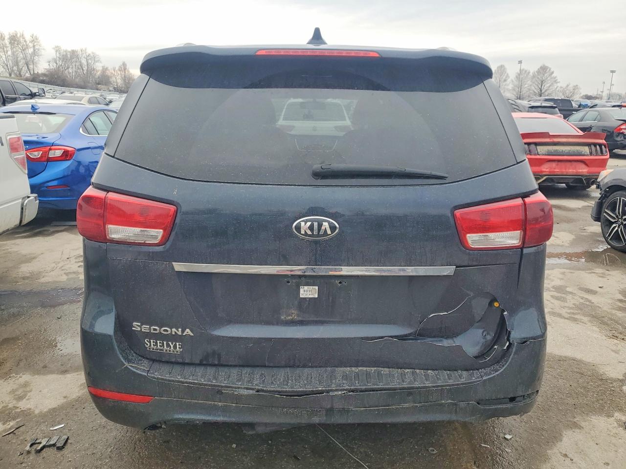 2016 KIA SEDONA LX photo 16