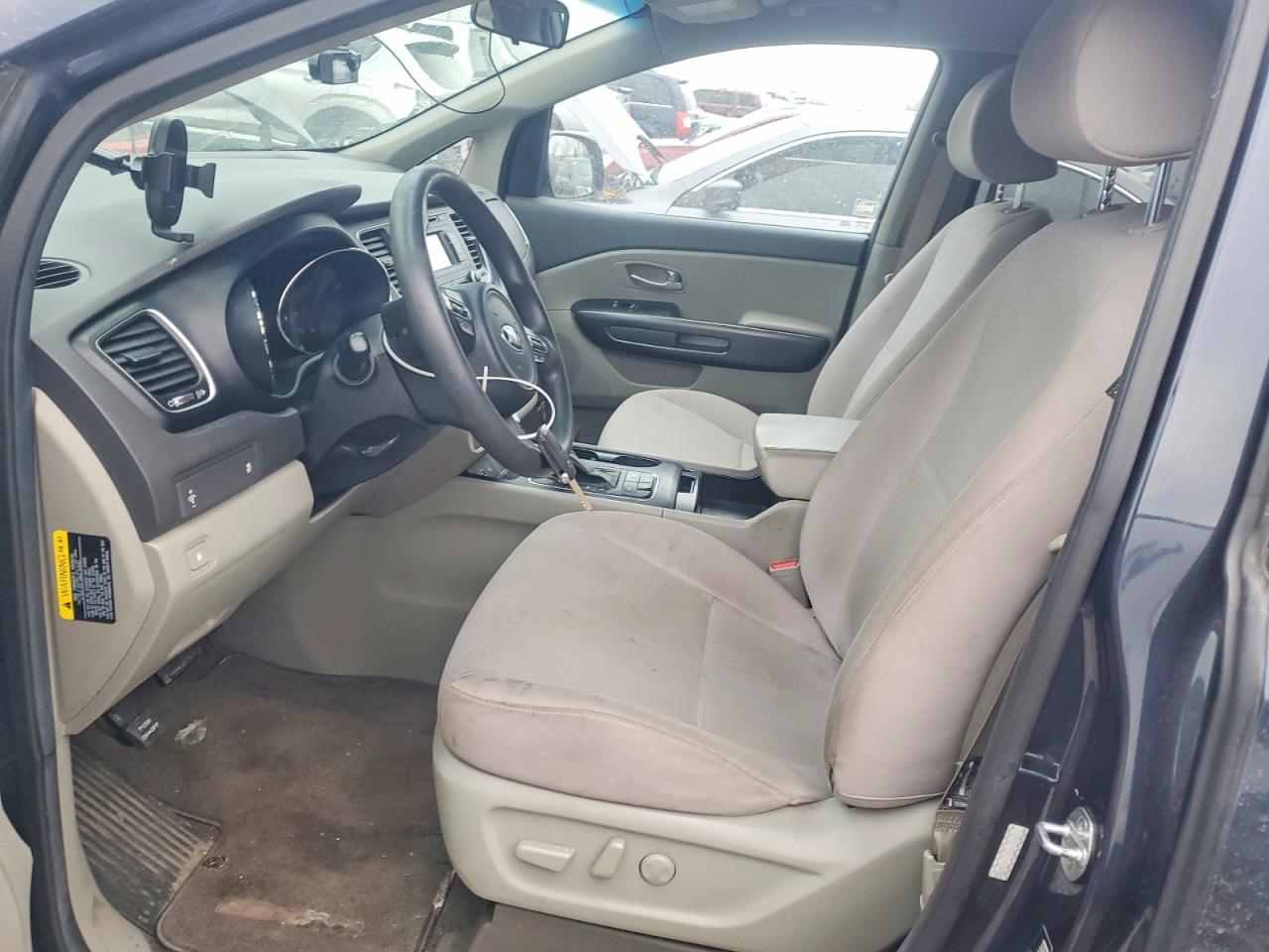 2016 KIA SEDONA LX photo 19